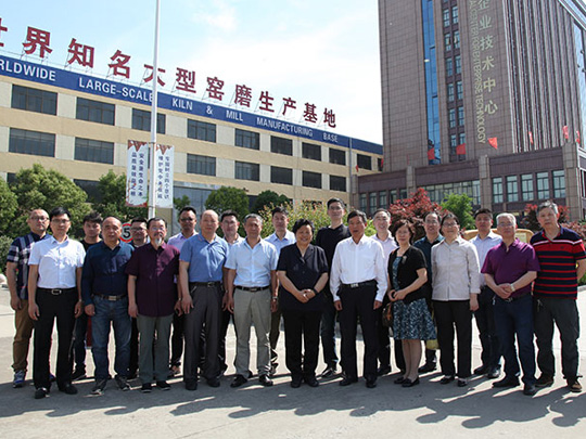 Machinery branch of Provincial Building Materials Industry Association held in Pengfei group